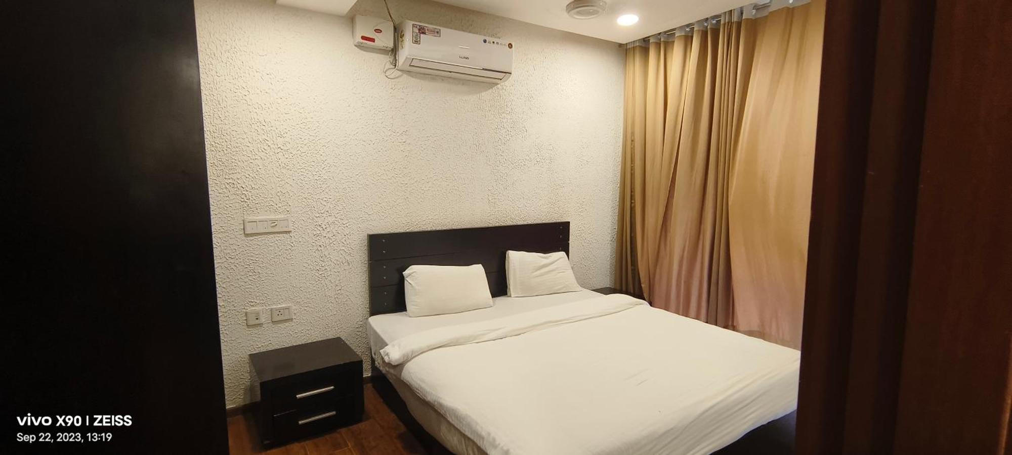 Aarju Luxurious Stay Calangute Esterno foto